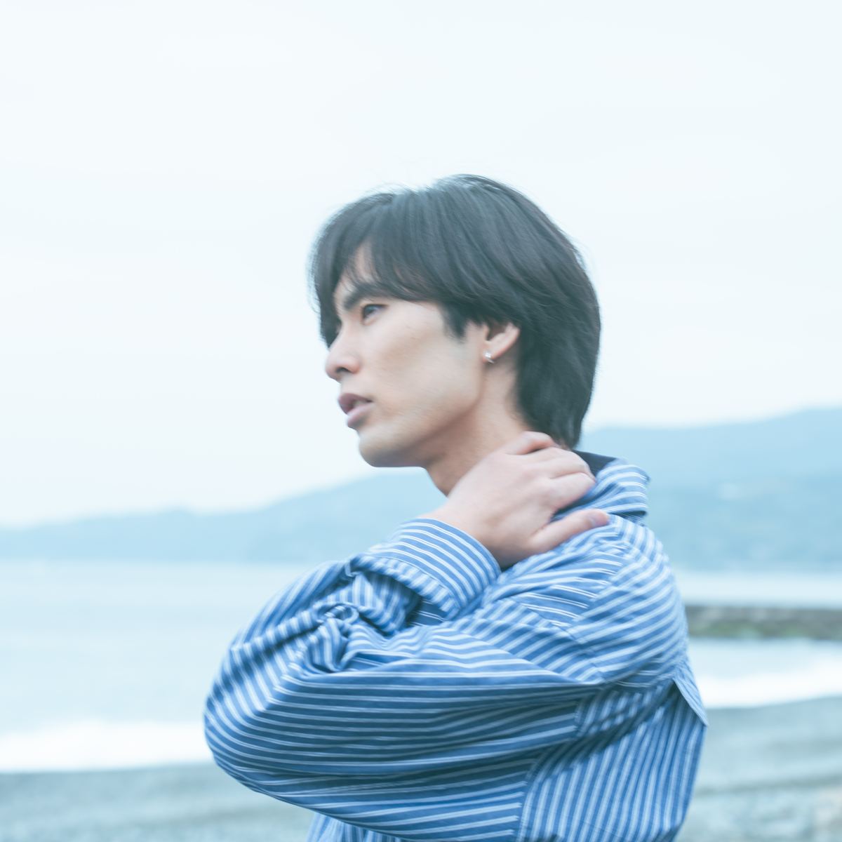 近石涼のアーティスト写真